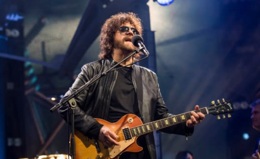  Jeff Lynne’s Career